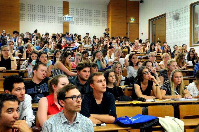 Logement, Bourse, Formation en France à l’université Clermont-Auvergne