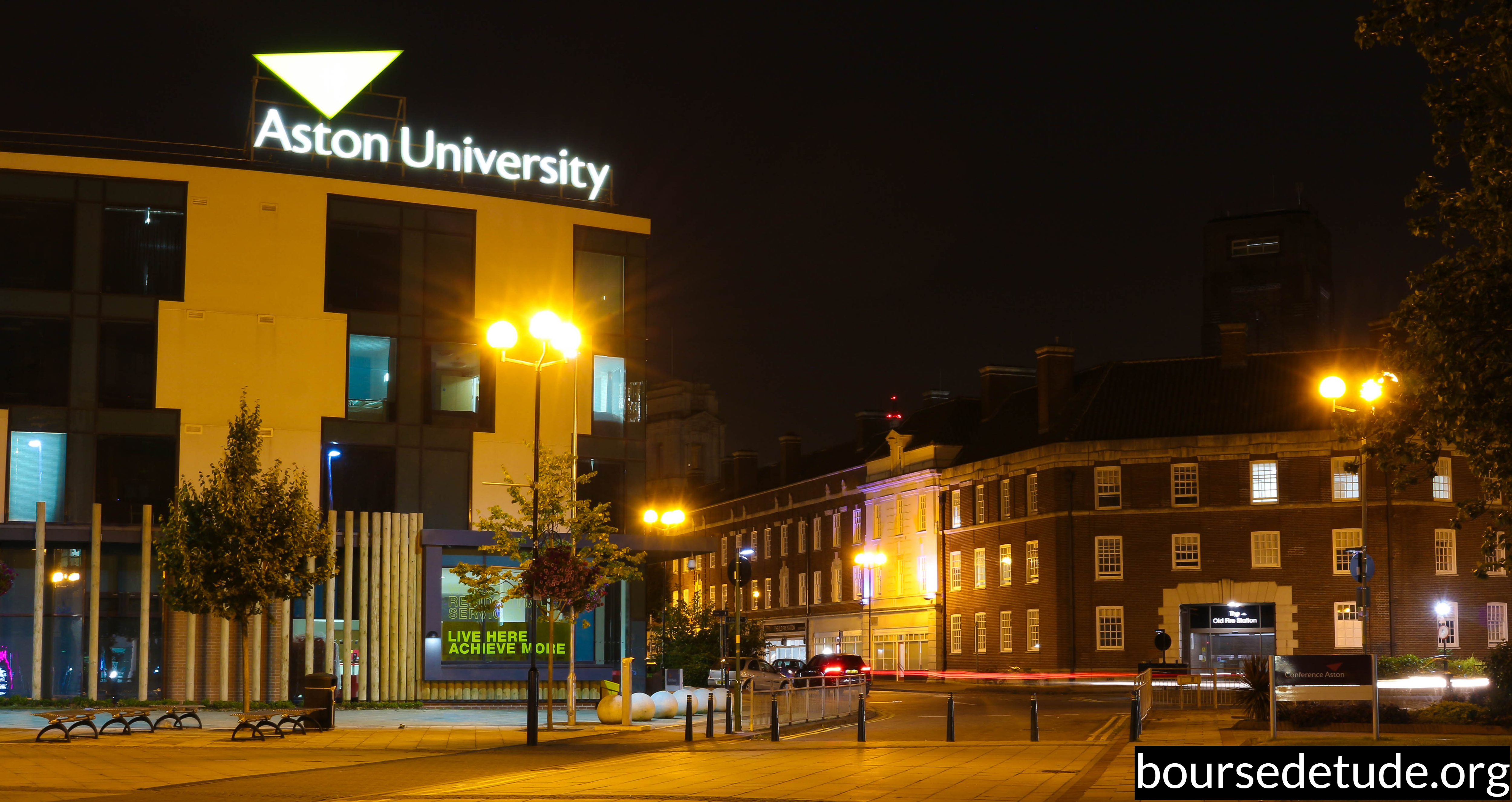 Bourses Aston Aspiration pour étudiants britanniques et européens au Royaume-Uni