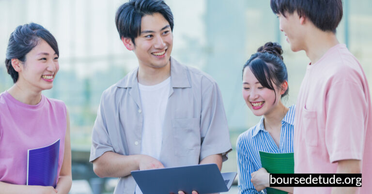bourses d'études à l'université Keio