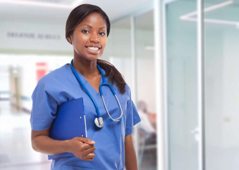 Le Canada recherche Auxiliaire aux services de santé et sociaux